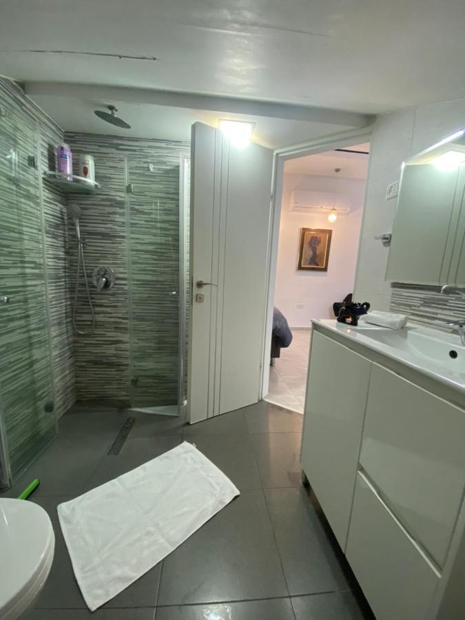 Studio avraham Karmiel Esterno foto